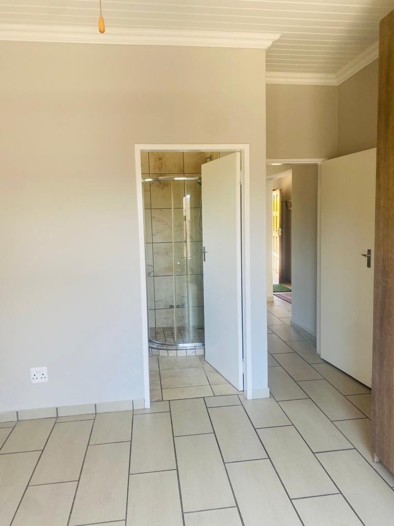 2 Bedroom Property for Sale in Gateway Manor North West